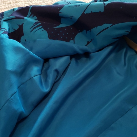 Ellen Tracy silk blazer - Picture 5 of 5